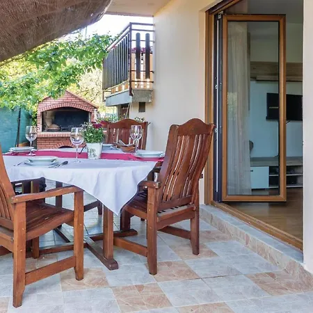 Two-bedroom In Fazana