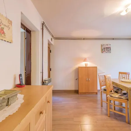 2 Bedroom Lovely In *